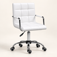 Fauteuil de Bureau "Cléo" en Simili Cuir Capitonné – Blanc, Piètement Chromé 6